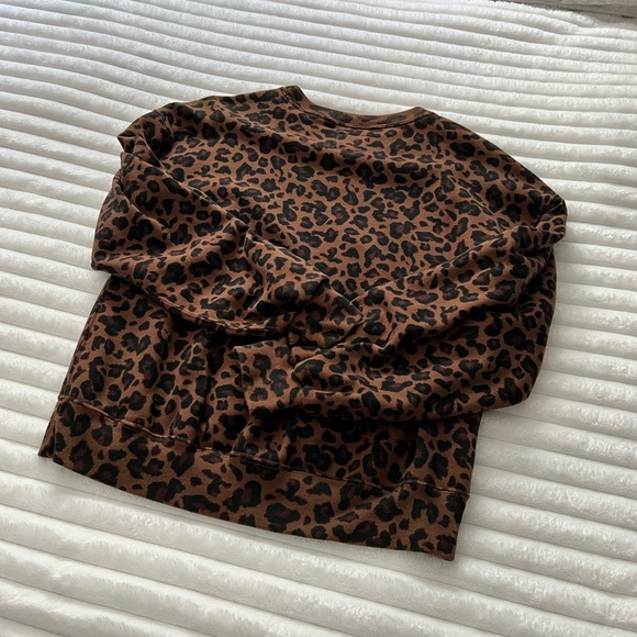 Leopard Sweater - Picture 3 of 5